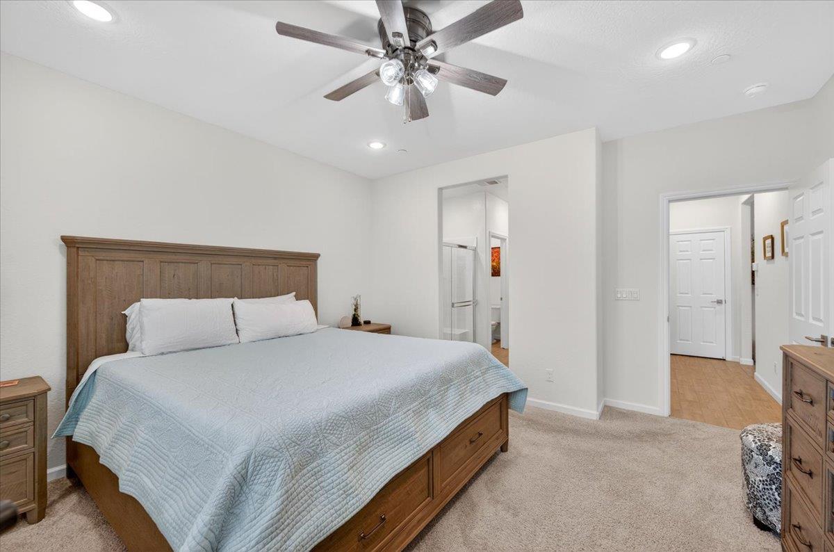 1794 N Carriage Ave, Fresno, CA 93727