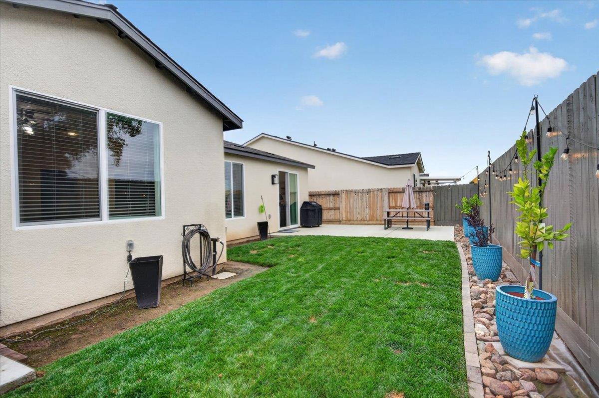 1794 N Carriage Ave, Fresno, CA 93727