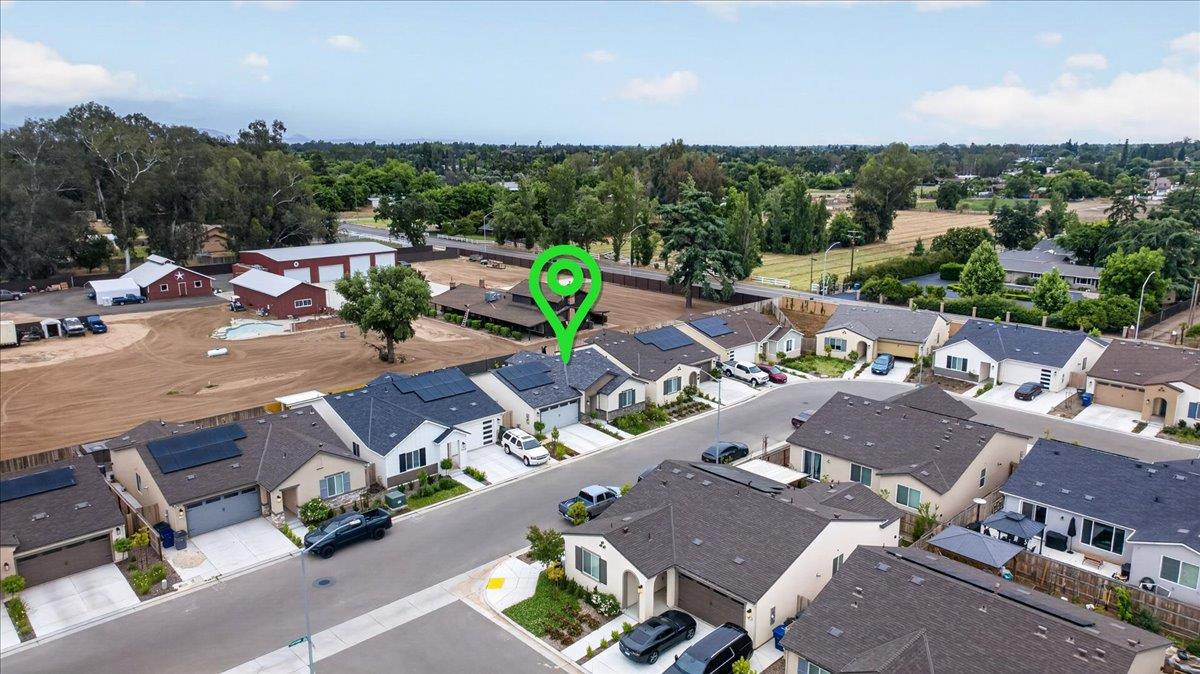 1794 N Carriage Ave, Fresno, CA 93727