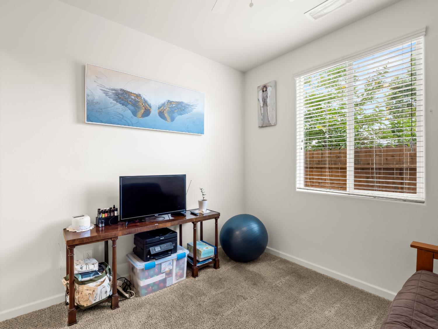 2459 Lombard Ln, Clovis, CA 93619