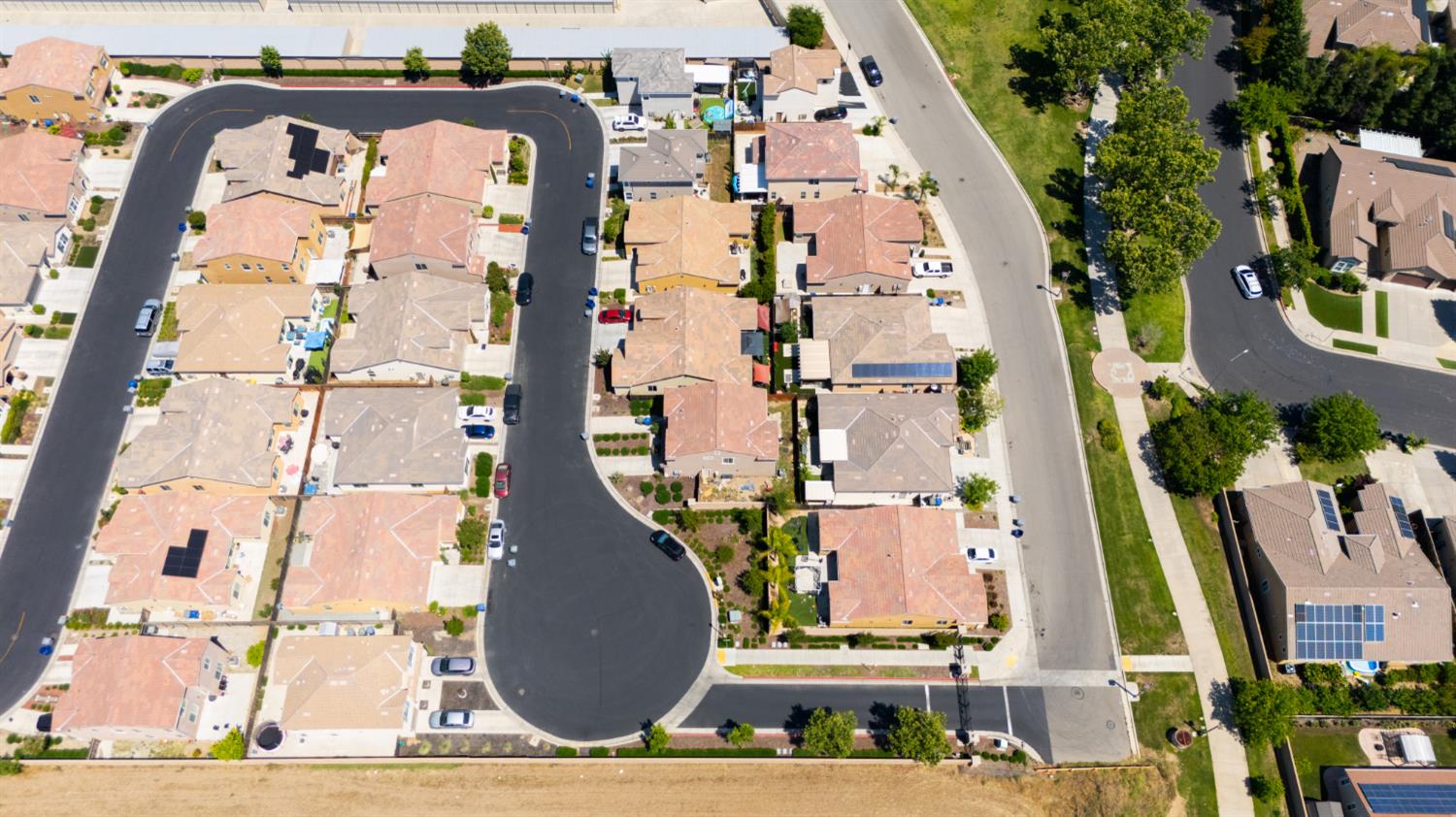 2459 Lombard Ln, Clovis, CA 93619