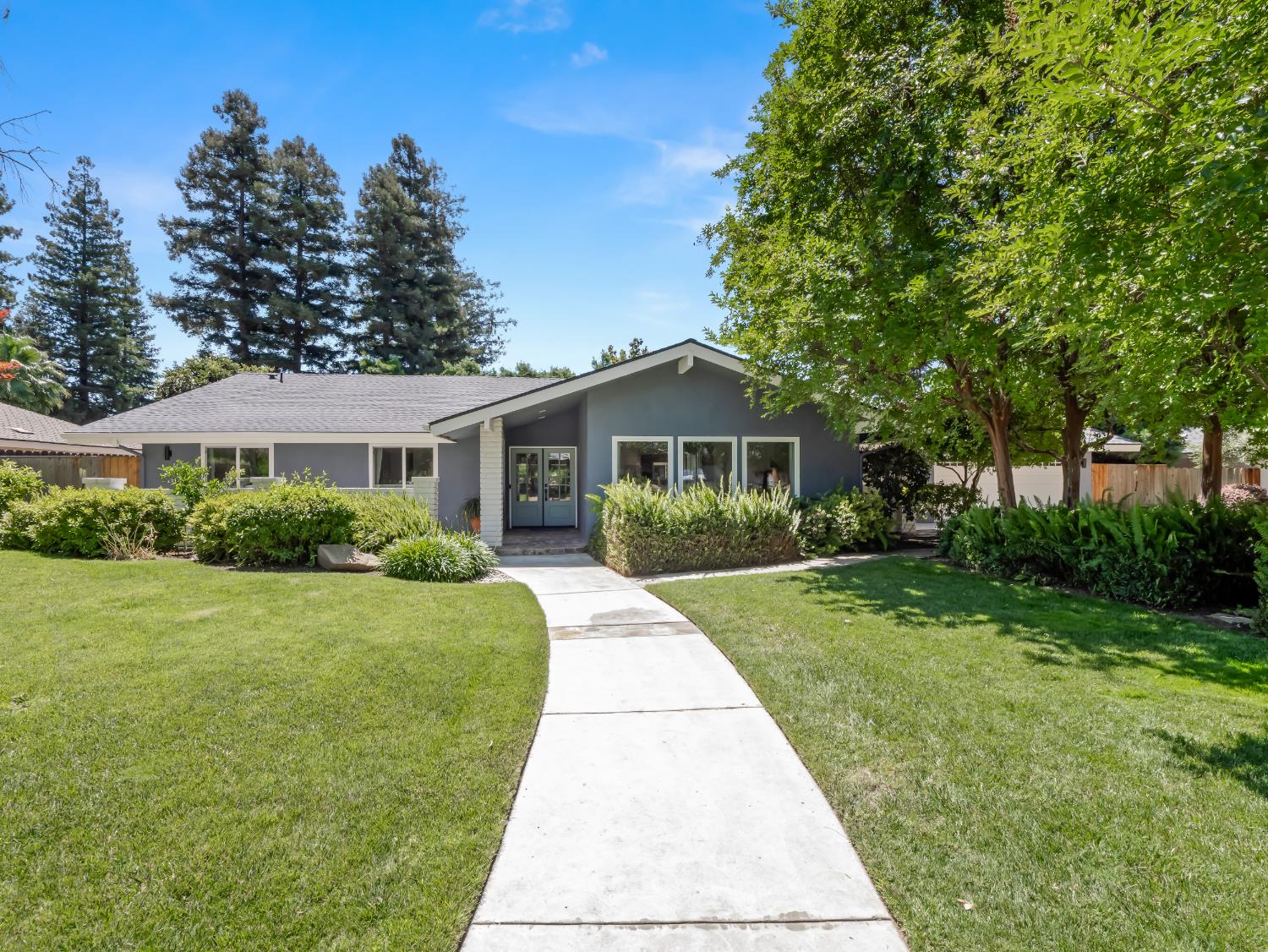 3213 W La Costa Ave, Fresno, CA 93711