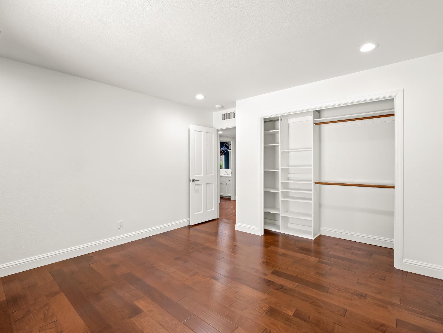 3213 W La Costa Ave, Fresno, CA 93711