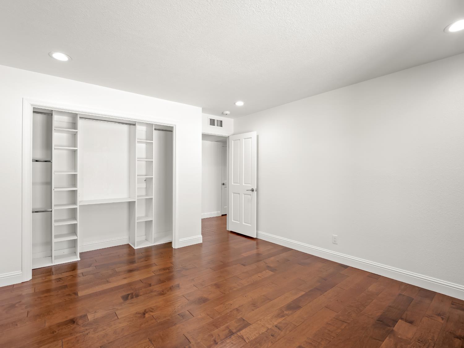 3213 W La Costa Ave, Fresno, CA 93711