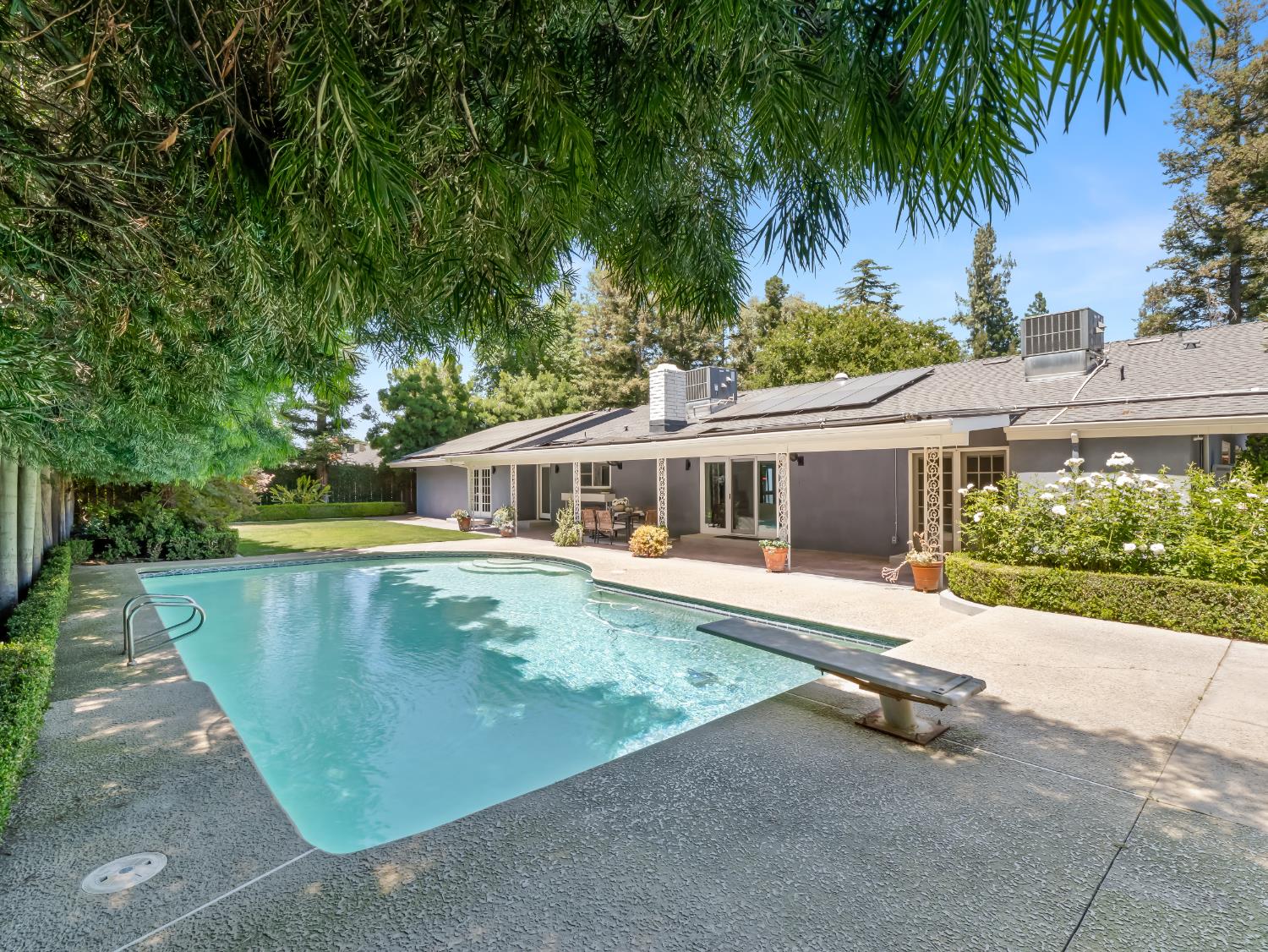 3213 W La Costa Ave, Fresno, CA 93711