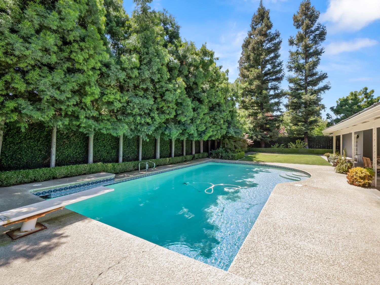 3213 W La Costa Ave, Fresno, CA 93711