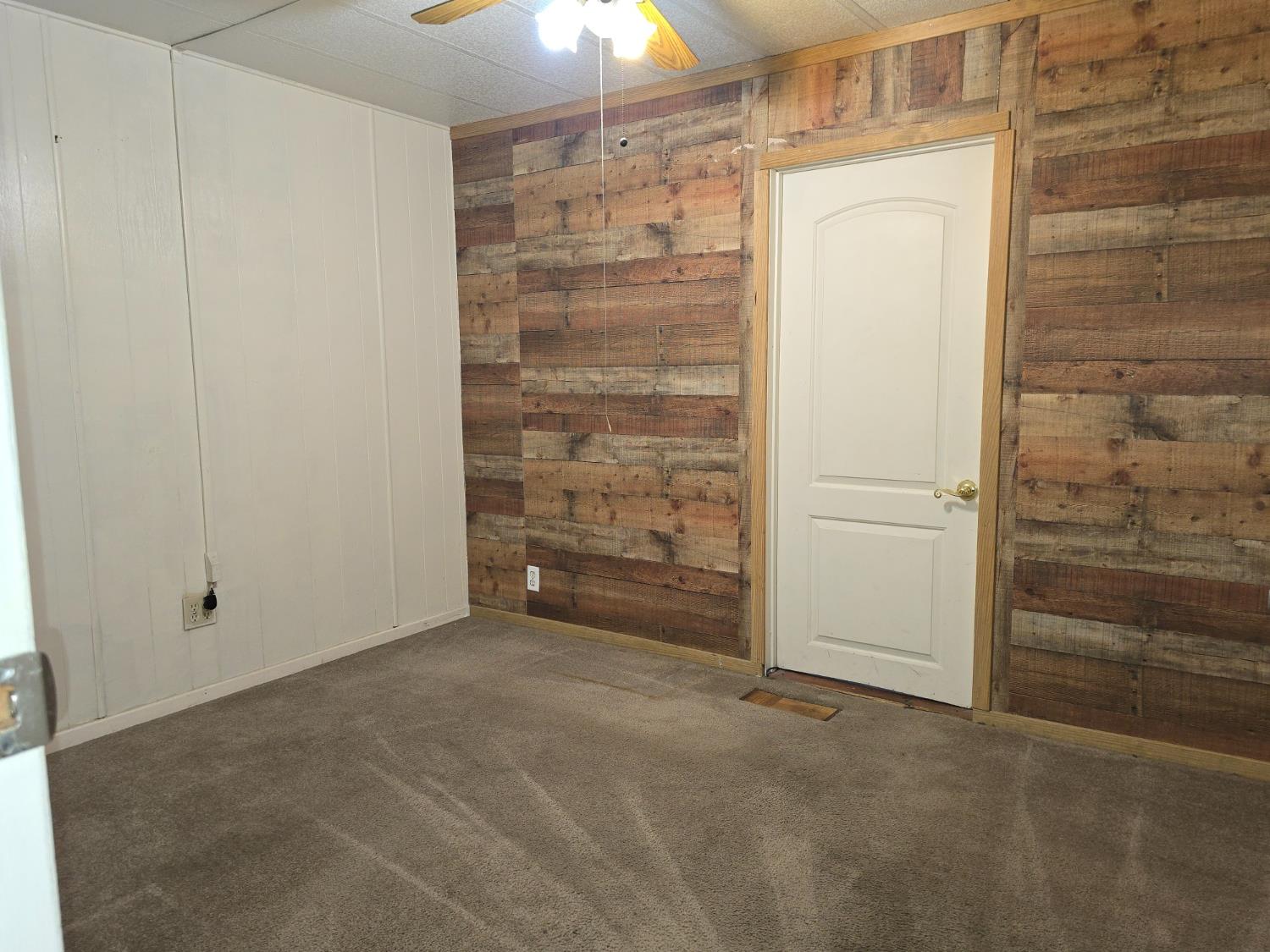 1724 Minnewawa Ave #155, Clovis, CA 93612
