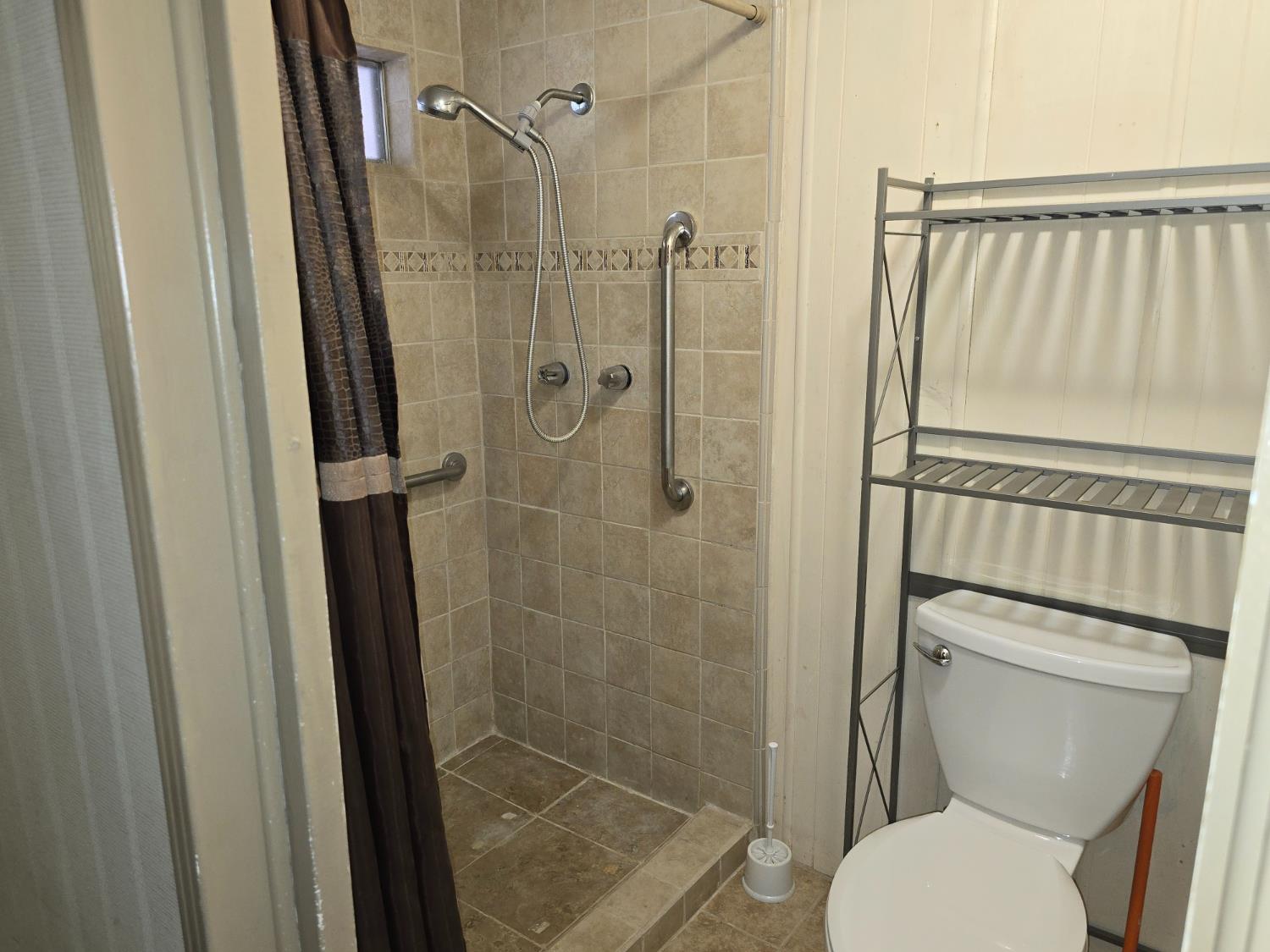 1724 Minnewawa Ave #155, Clovis, CA 93612