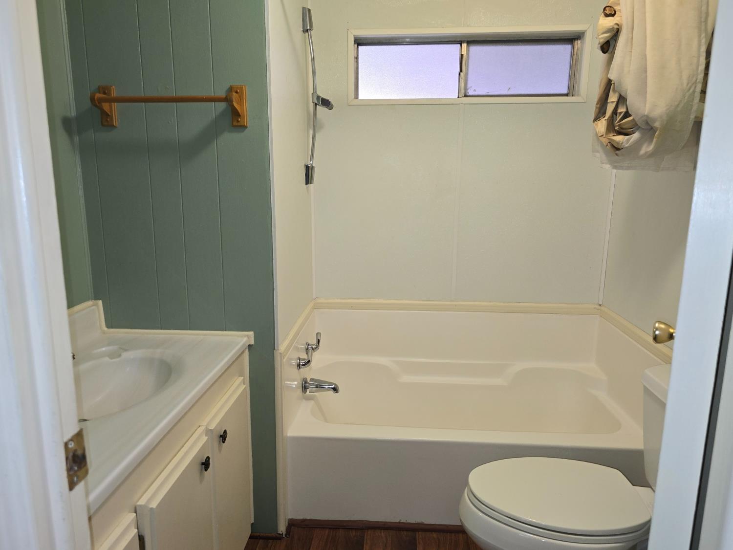 1724 Minnewawa Ave #155, Clovis, CA 93612