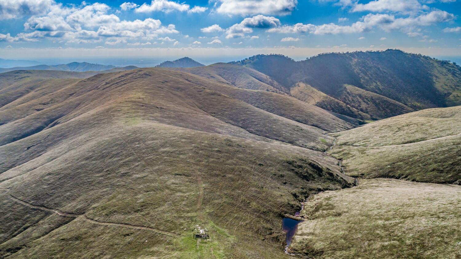 1 Watts Valley Rd, Sanger, CA 93657