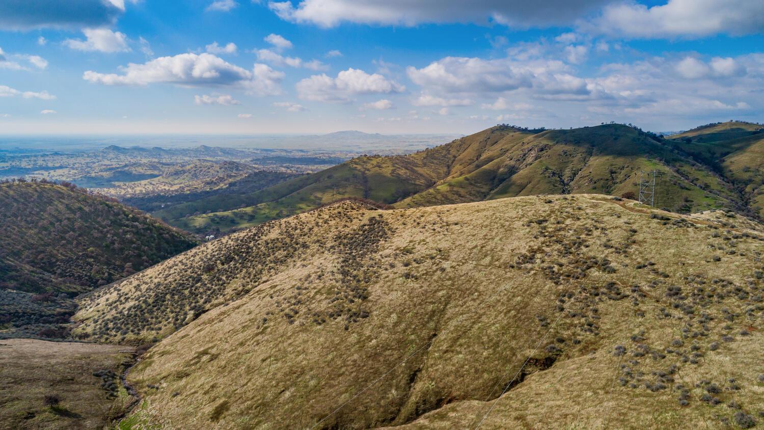 1 Watts Valley Rd, Sanger, CA 93657