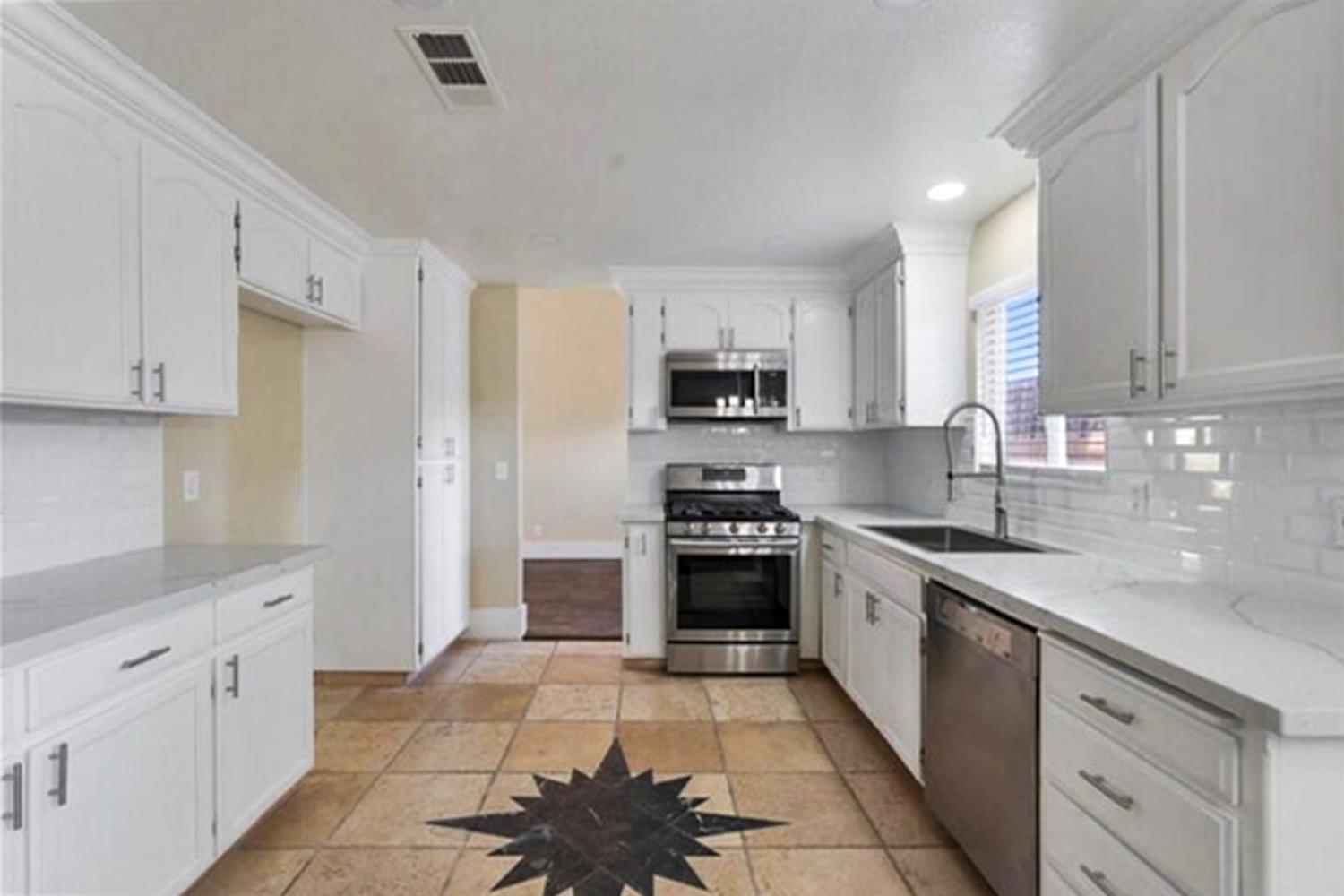 3482 Paseo Verde Ave, Merced, CA 95348