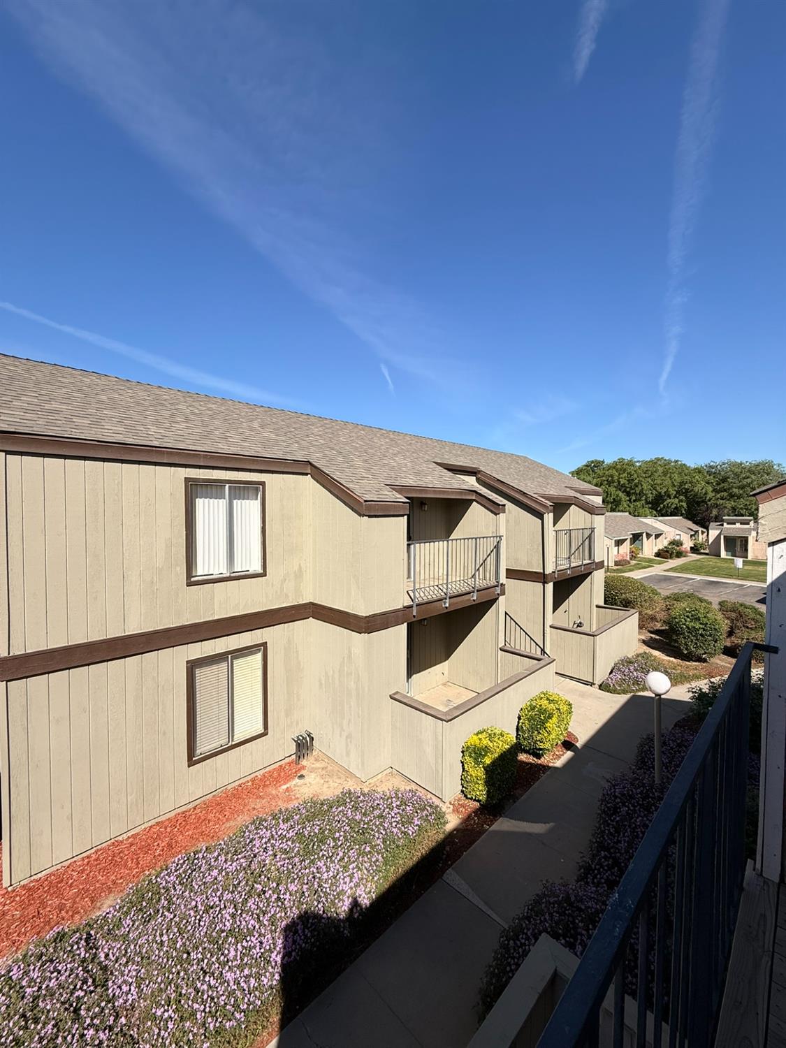 302 W Pleasant St, Coalinga, CA 93210
