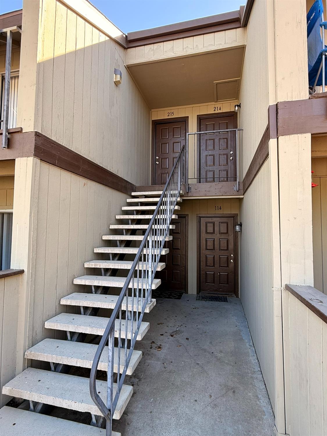 302 W Pleasant St, Coalinga, CA 93210