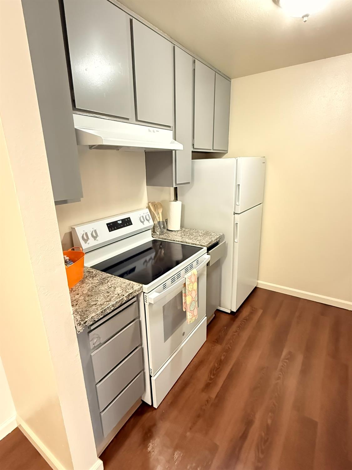 302 W Pleasant St, Coalinga, CA 93210