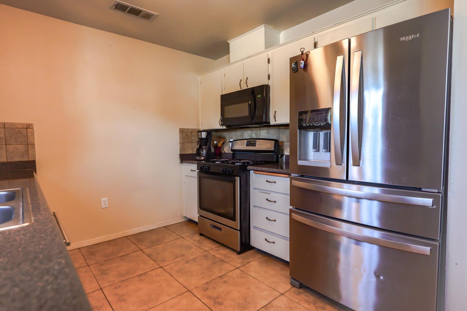 28874 Posey Ave, Madera, CA 93638