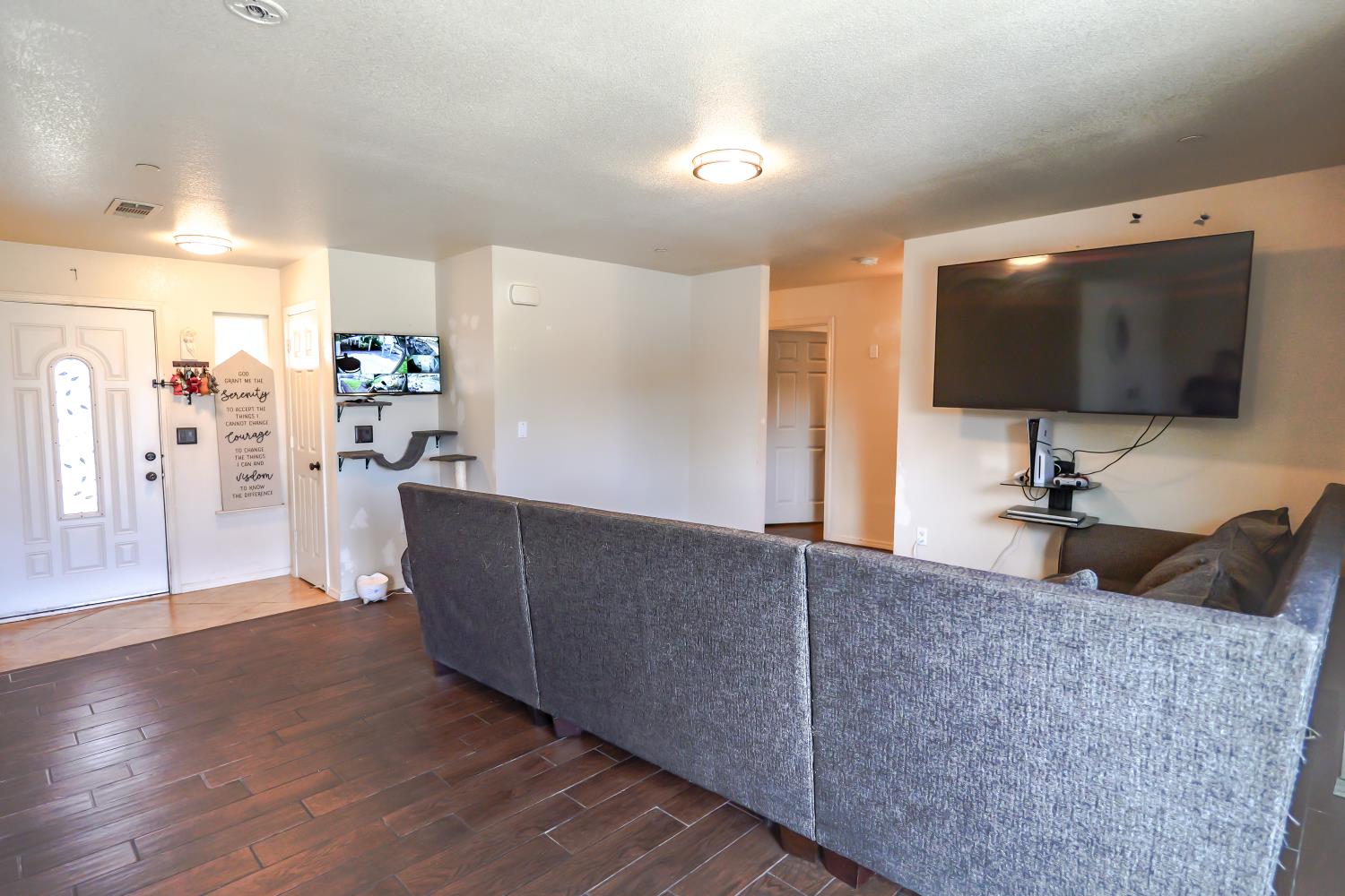 28874 Posey Ave, Madera, CA 93638