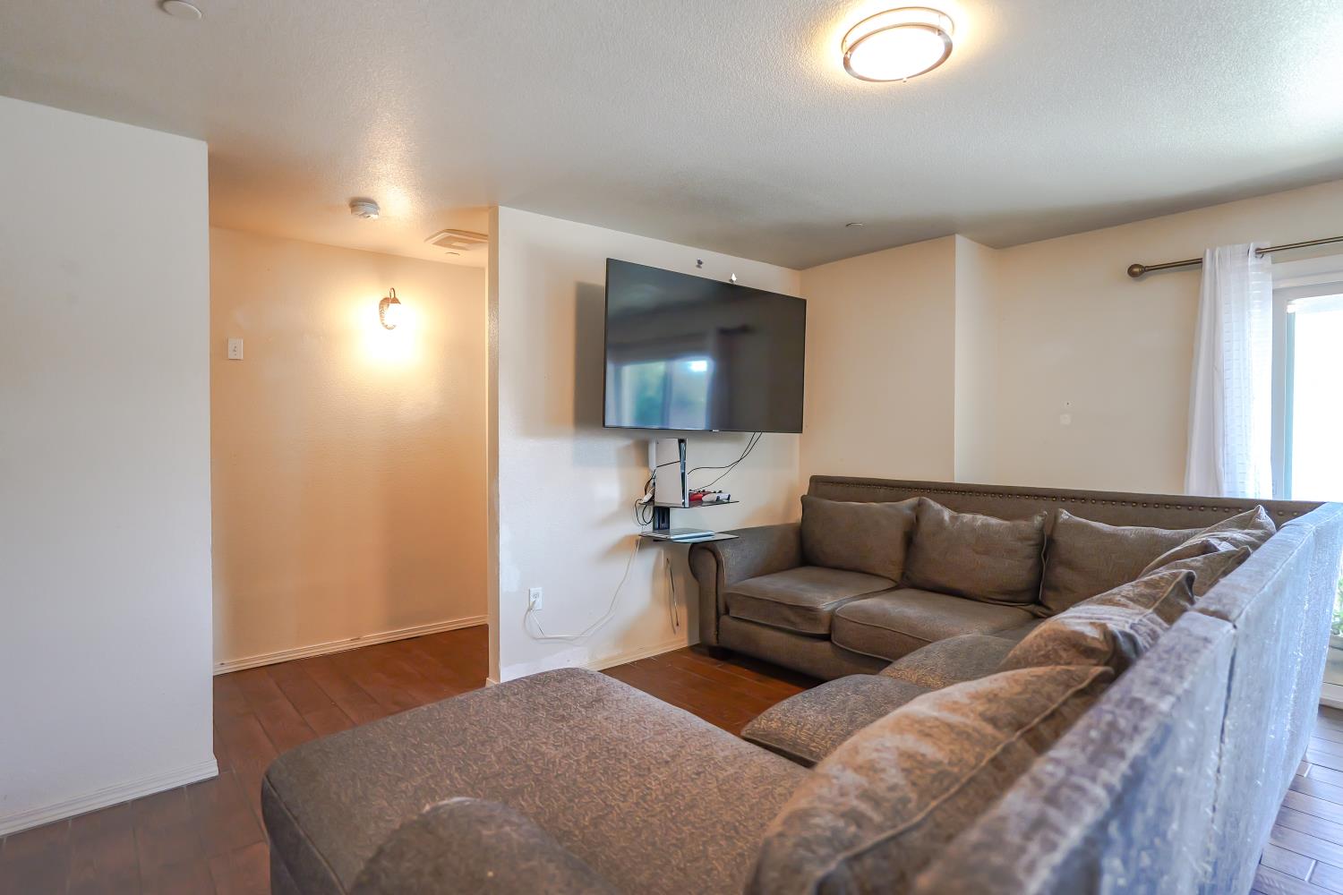 28874 Posey Ave, Madera, CA 93638