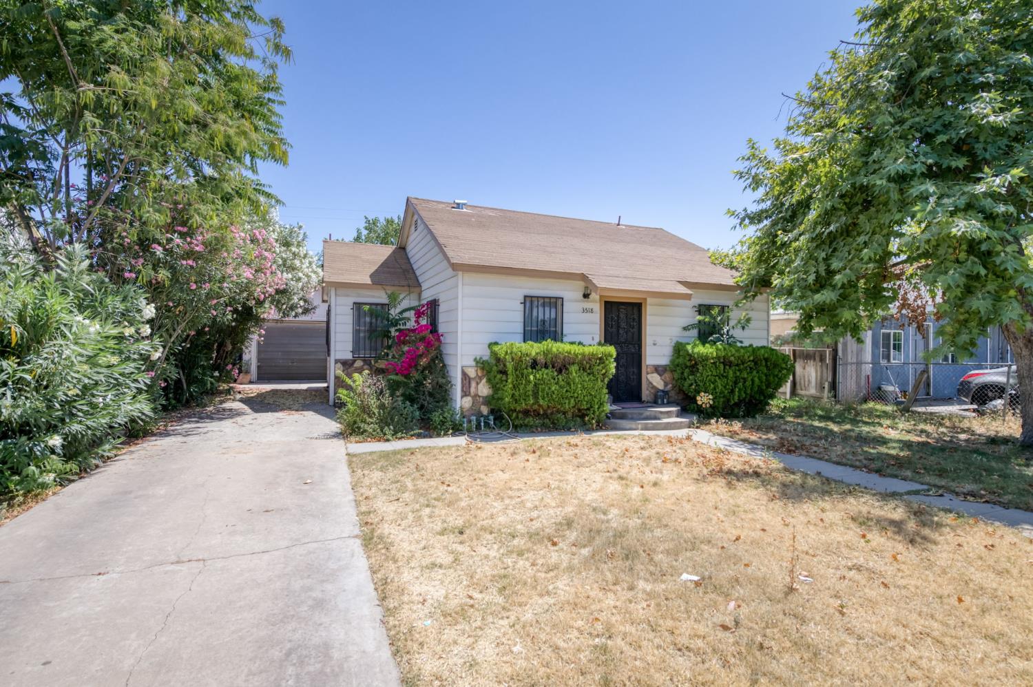 3518 E Clay Ave, Fresno, CA 93702