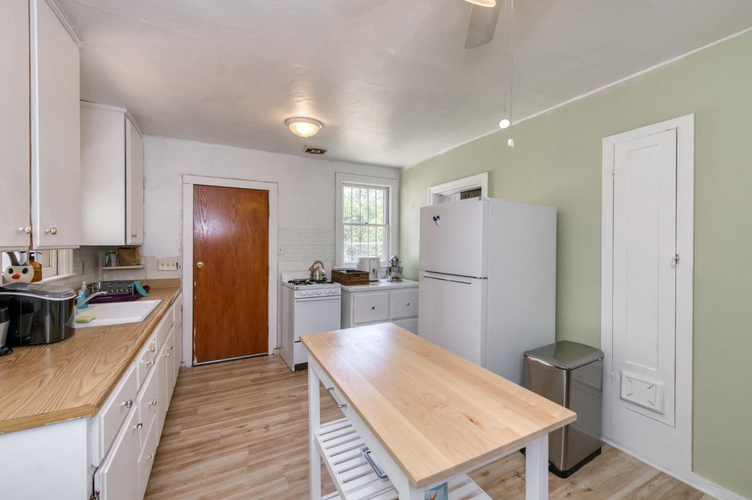 3518 E Clay Ave, Fresno, CA 93702