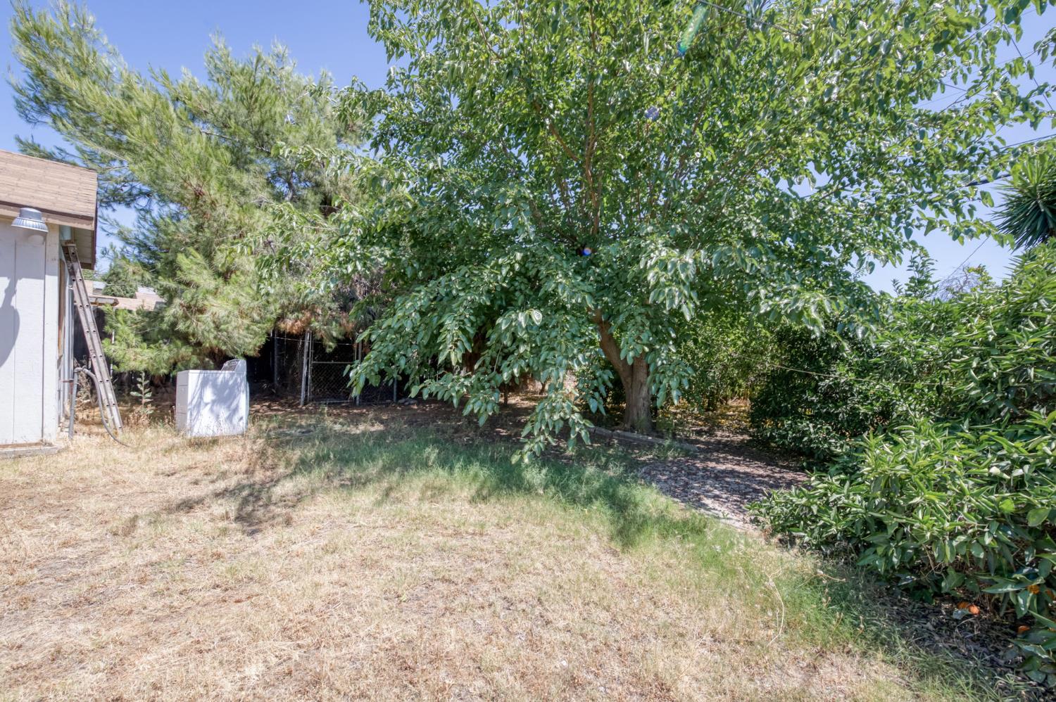 3518 E Clay Ave, Fresno, CA 93702