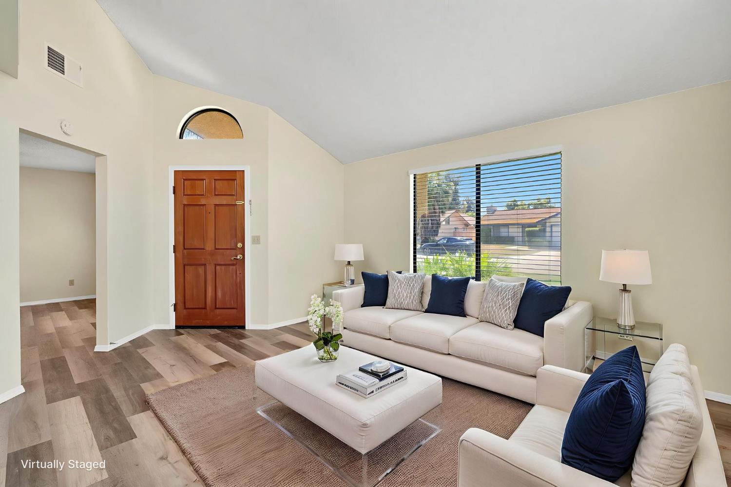 5110 W Kadota Ave, Fresno, CA 93722