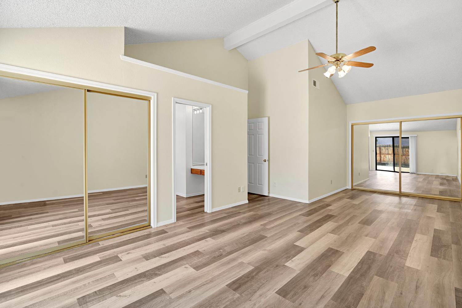 5110 W Kadota Ave, Fresno, CA 93722