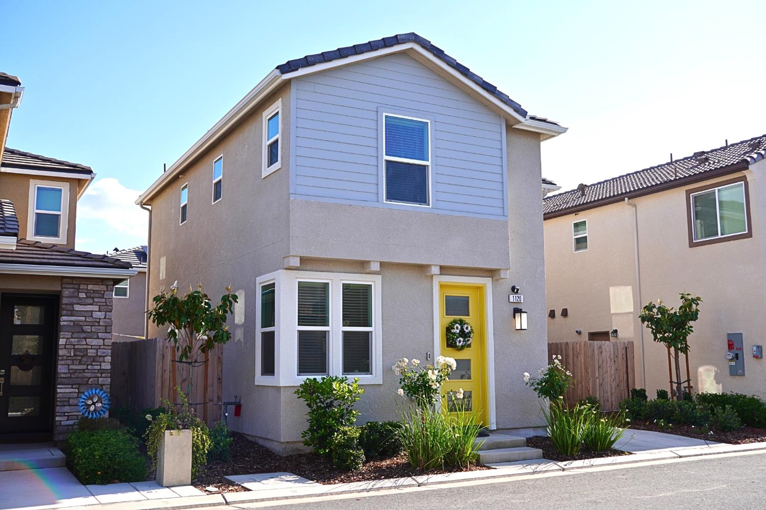 1120 Vanguard Way W, Madera, CA 93636