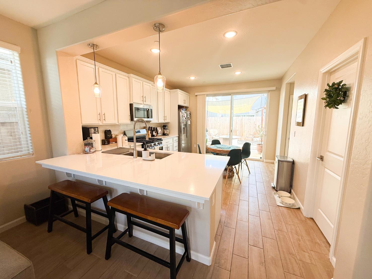 1120 Vanguard Way W, Madera, CA 93636