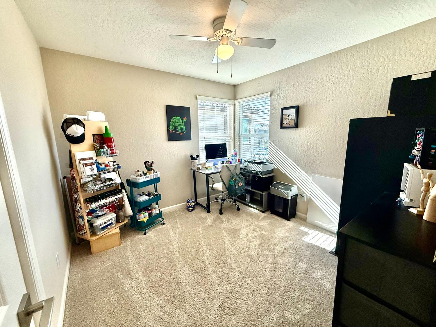 1120 Vanguard Way W, Madera, CA 93636