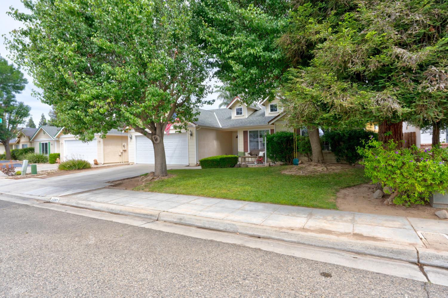 4680 W Chennault Ave, Fresno, CA 93722