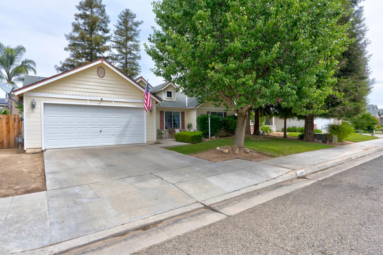 4680 W Chennault Ave, Fresno, CA 93722