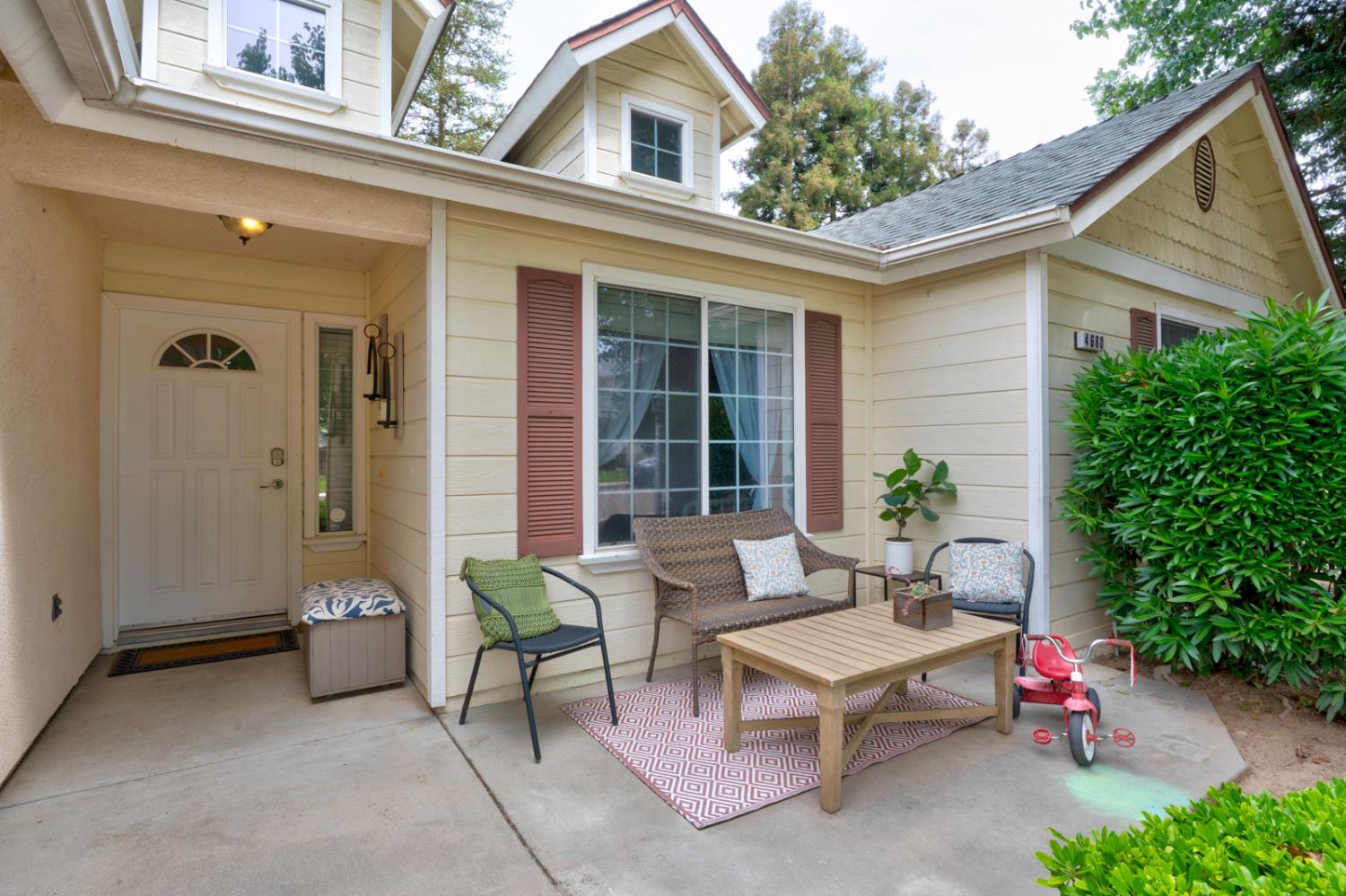 4680 W Chennault Ave, Fresno, CA 93722