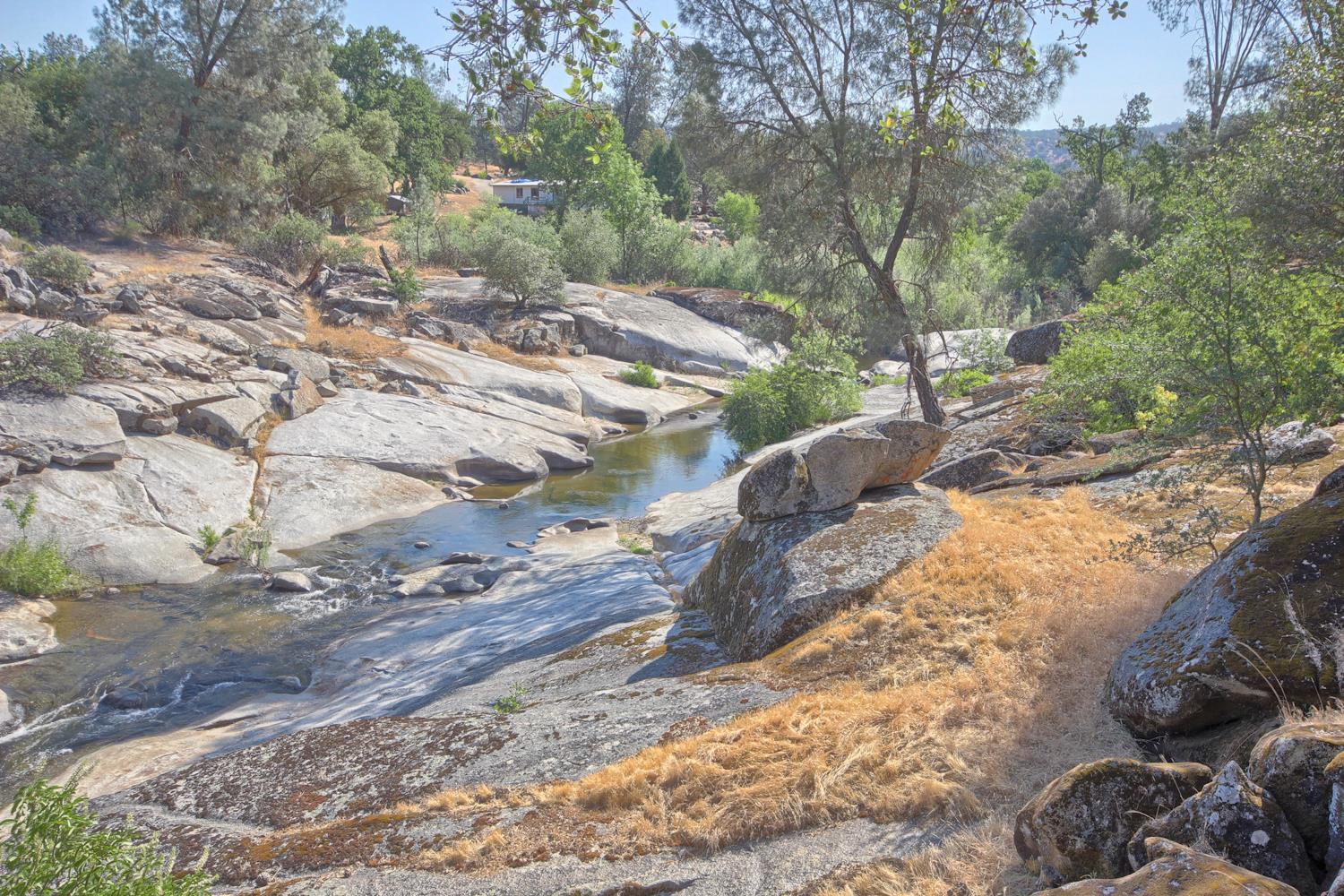 71 Rd 400, Coarsegold, CA 93614