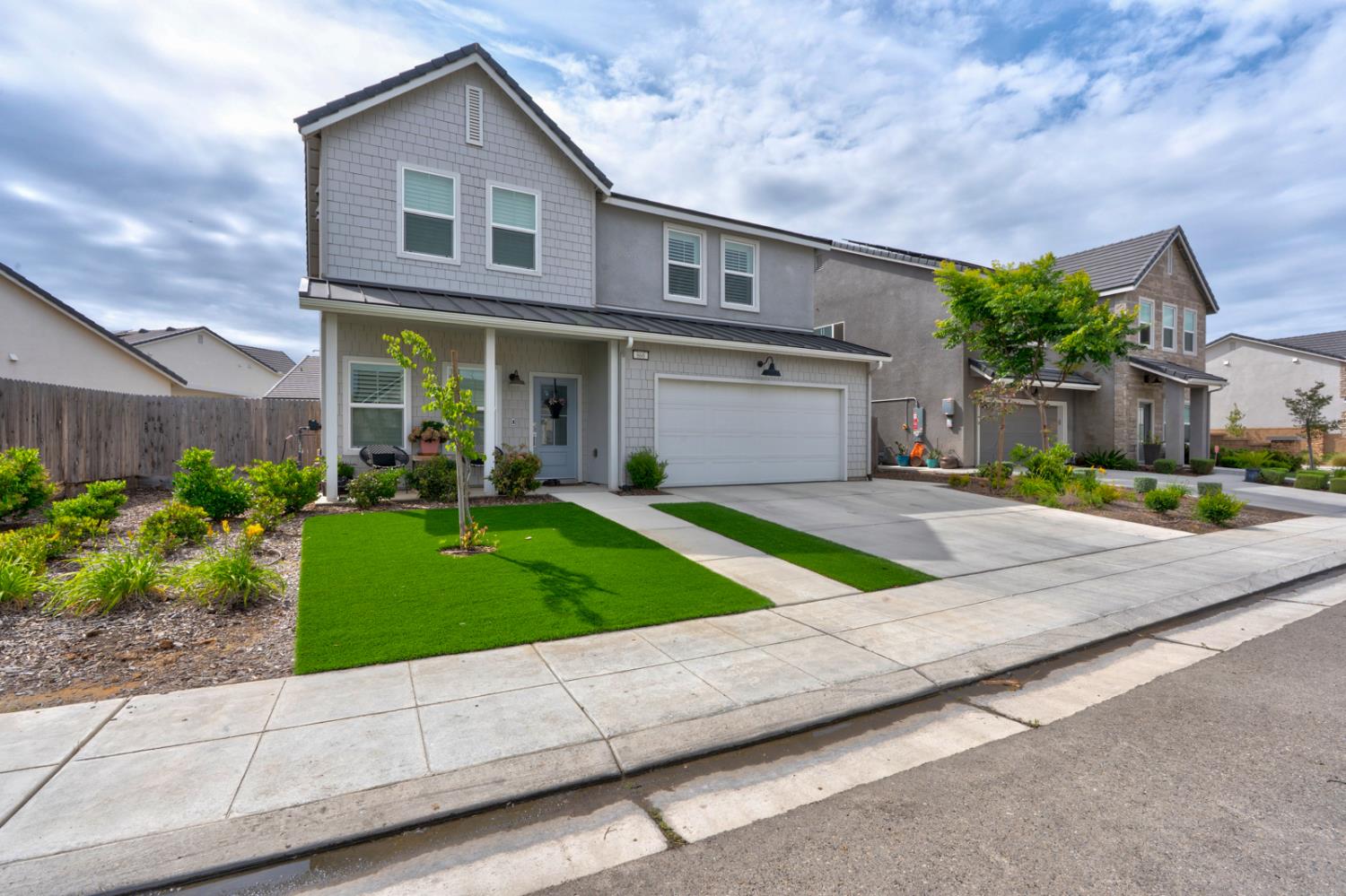 860 Blue Oak Ln W, Madera, CA 93636