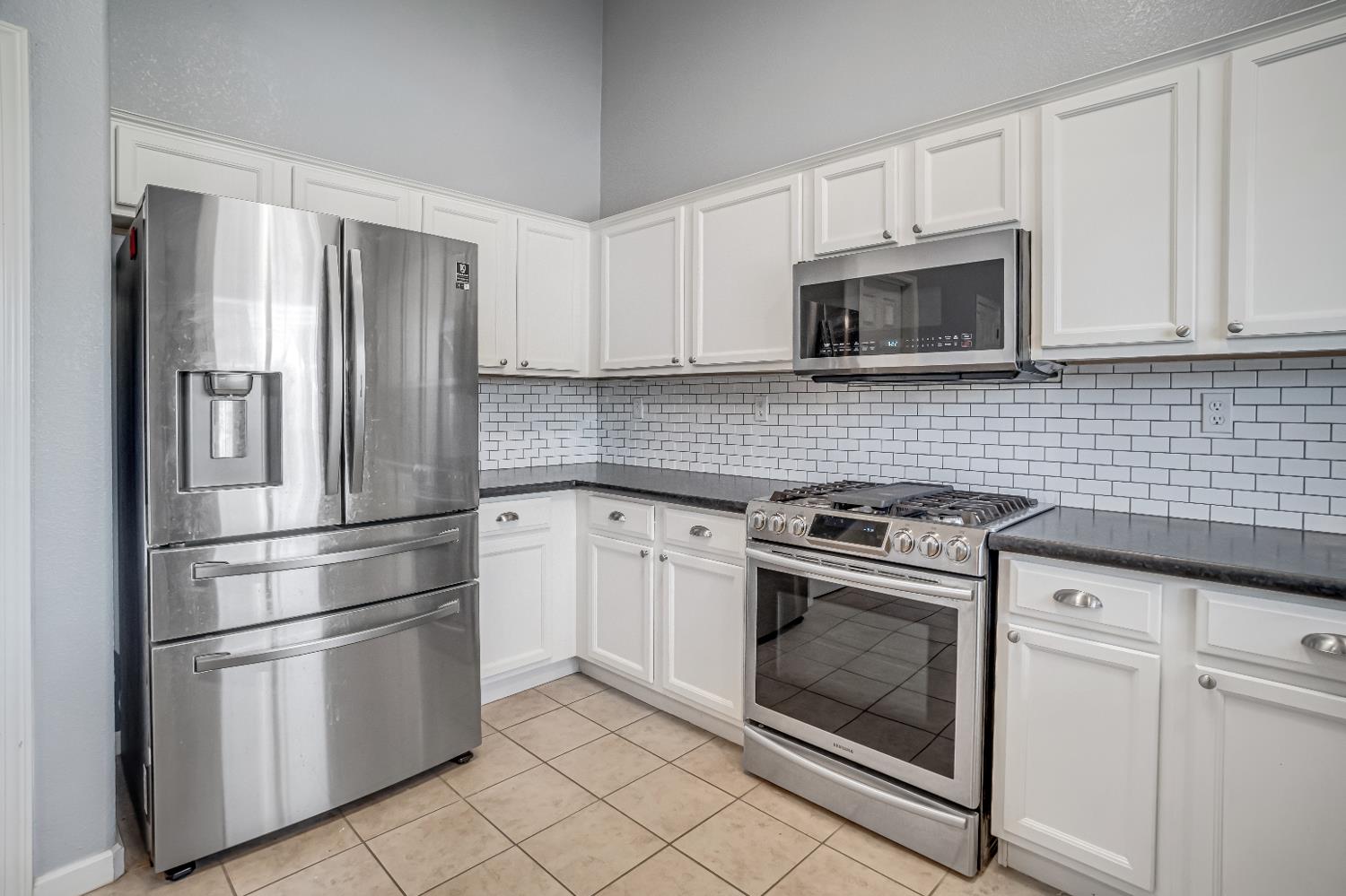 3062 N Filbert Ave, Fresno, CA 93727