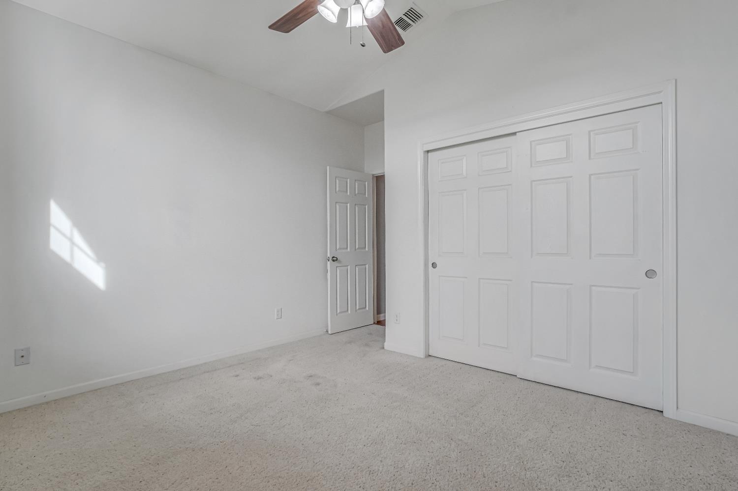 3062 N Filbert Ave, Fresno, CA 93727