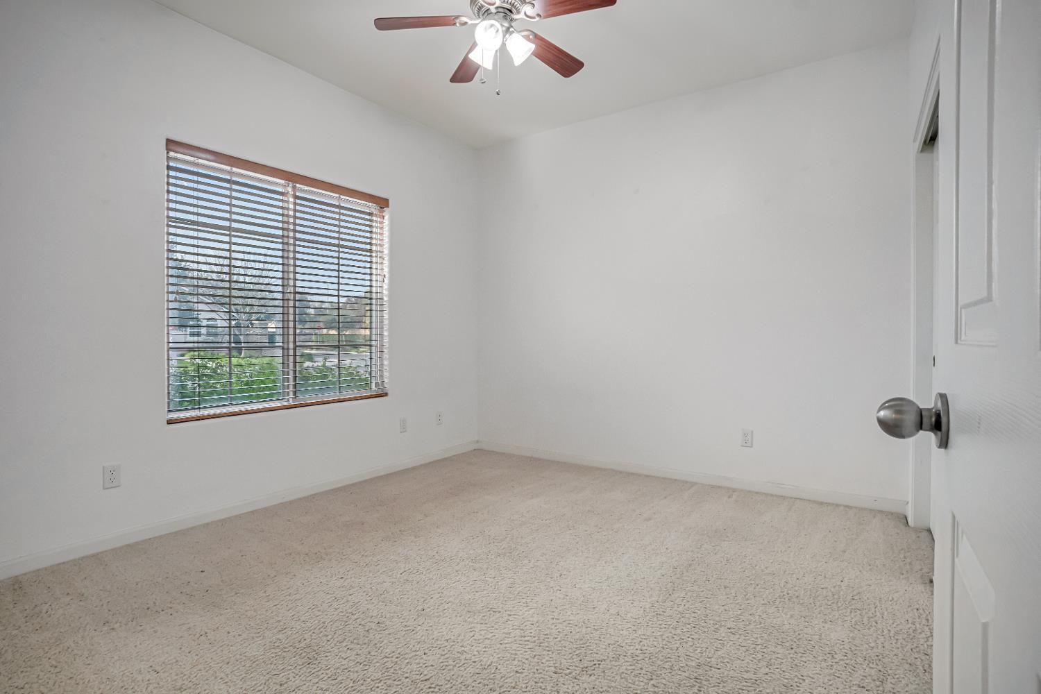3062 N Filbert Ave, Fresno, CA 93727
