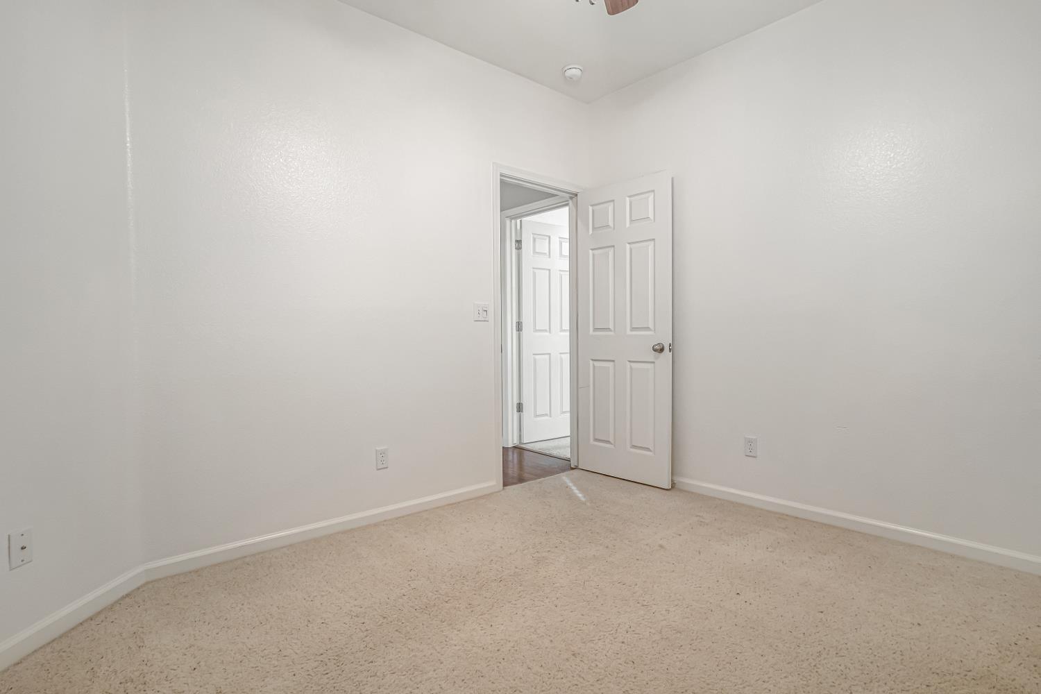 3062 N Filbert Ave, Fresno, CA 93727