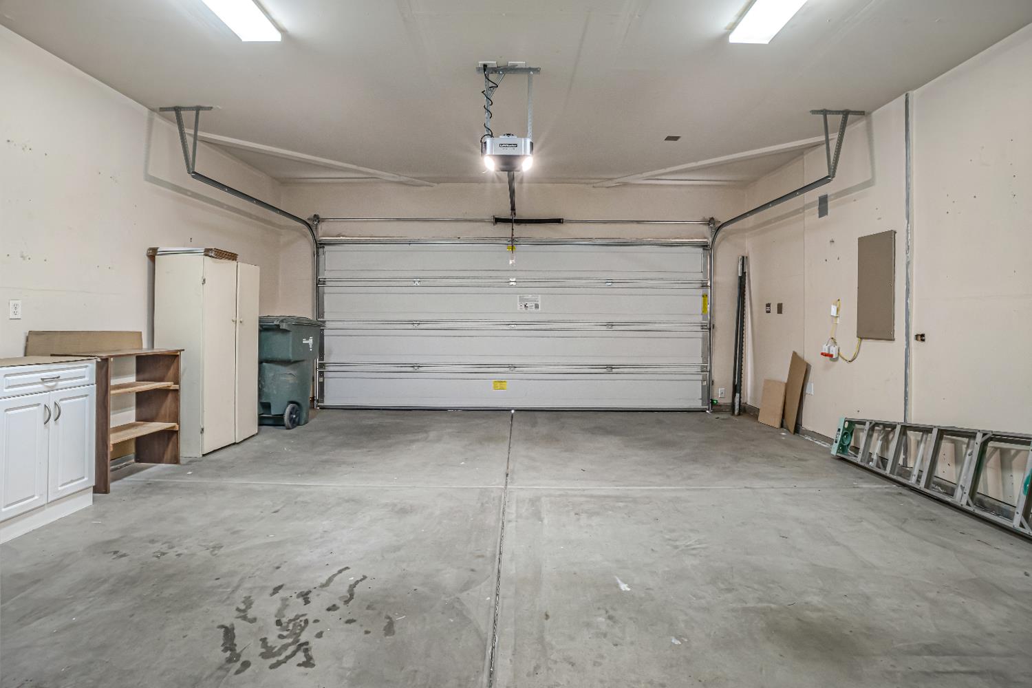 3062 N Filbert Ave, Fresno, CA 93727