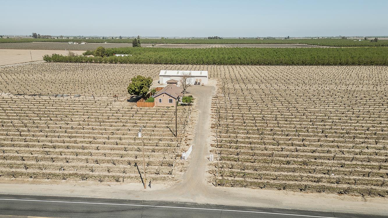 11888 W Shaw Ave, Fresno, CA 93723