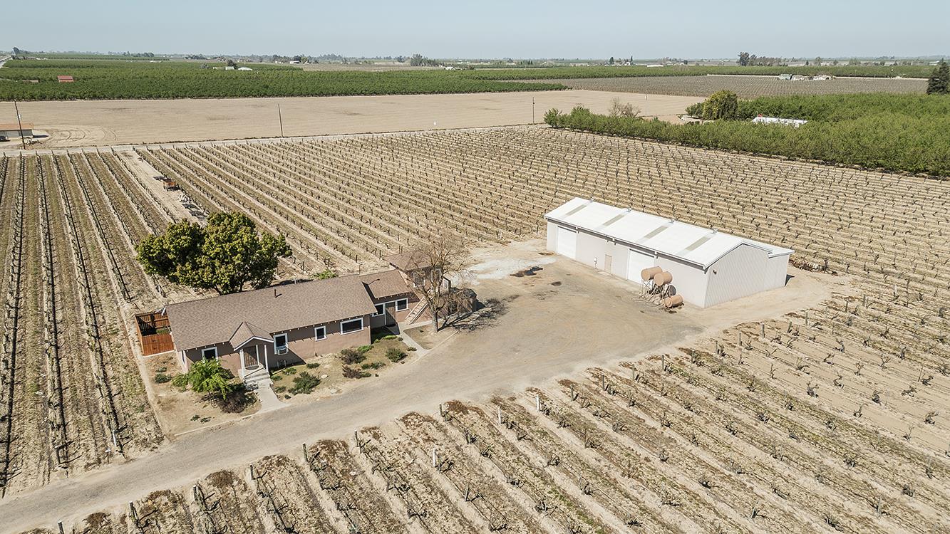 11888 W Shaw Ave, Fresno, CA 93723