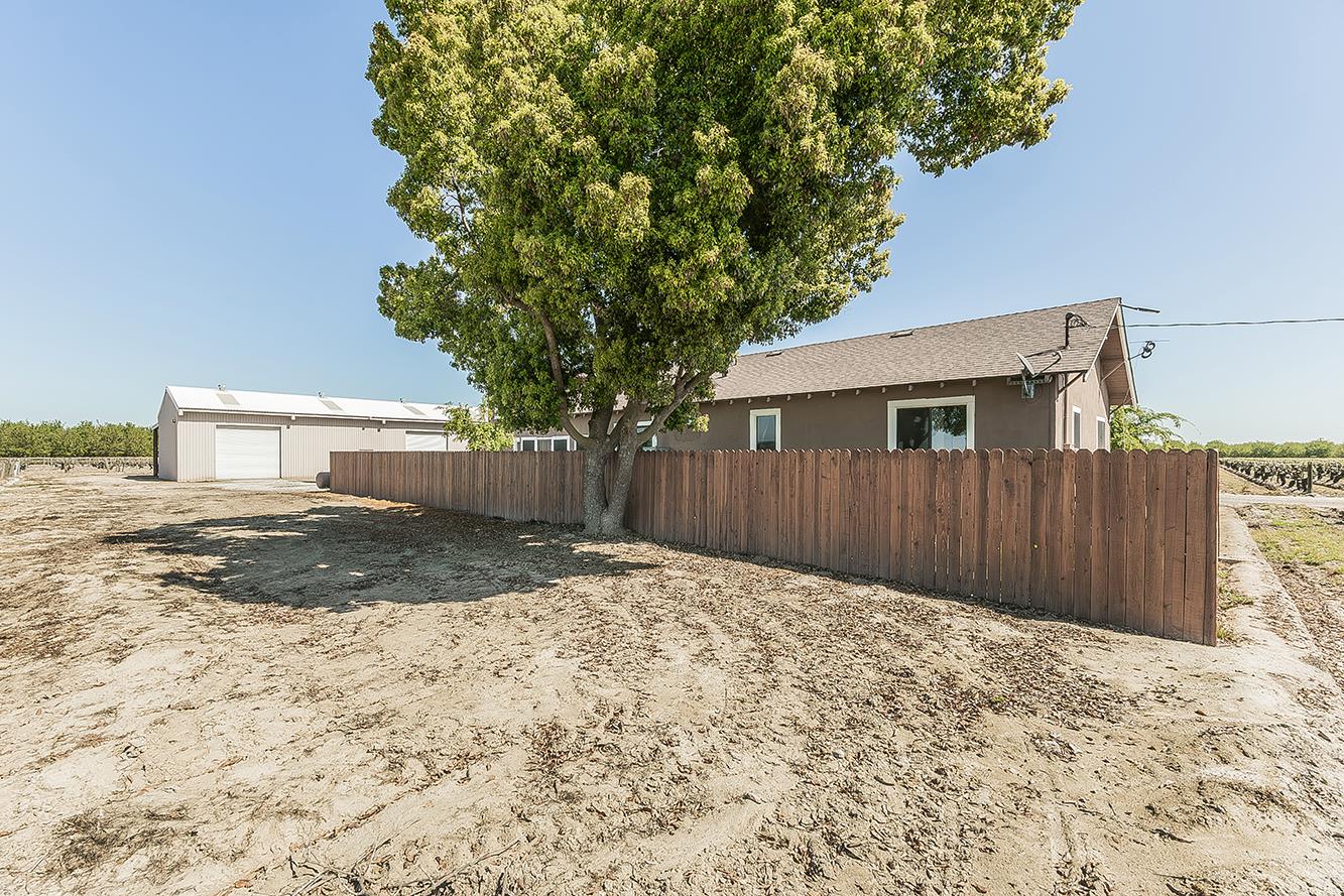 11888 W Shaw Ave, Fresno, CA 93723