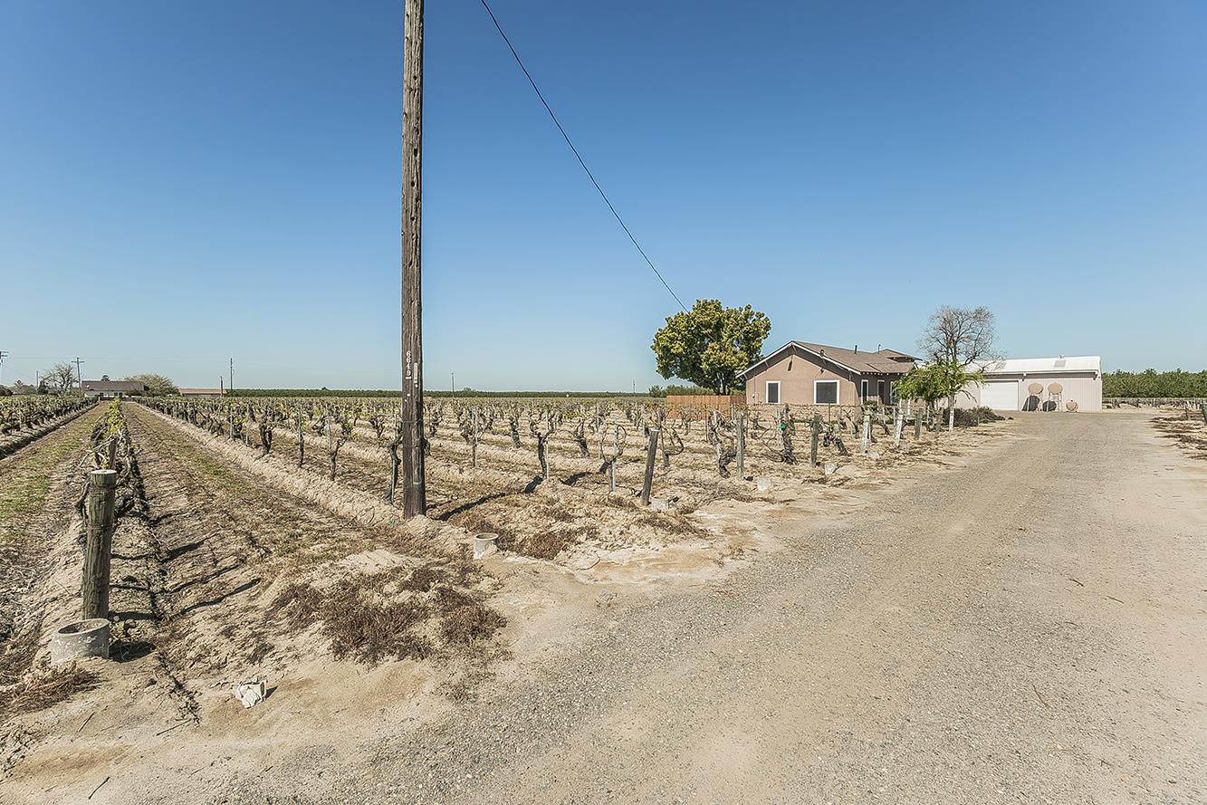 11888 W Shaw Ave, Fresno, CA 93723