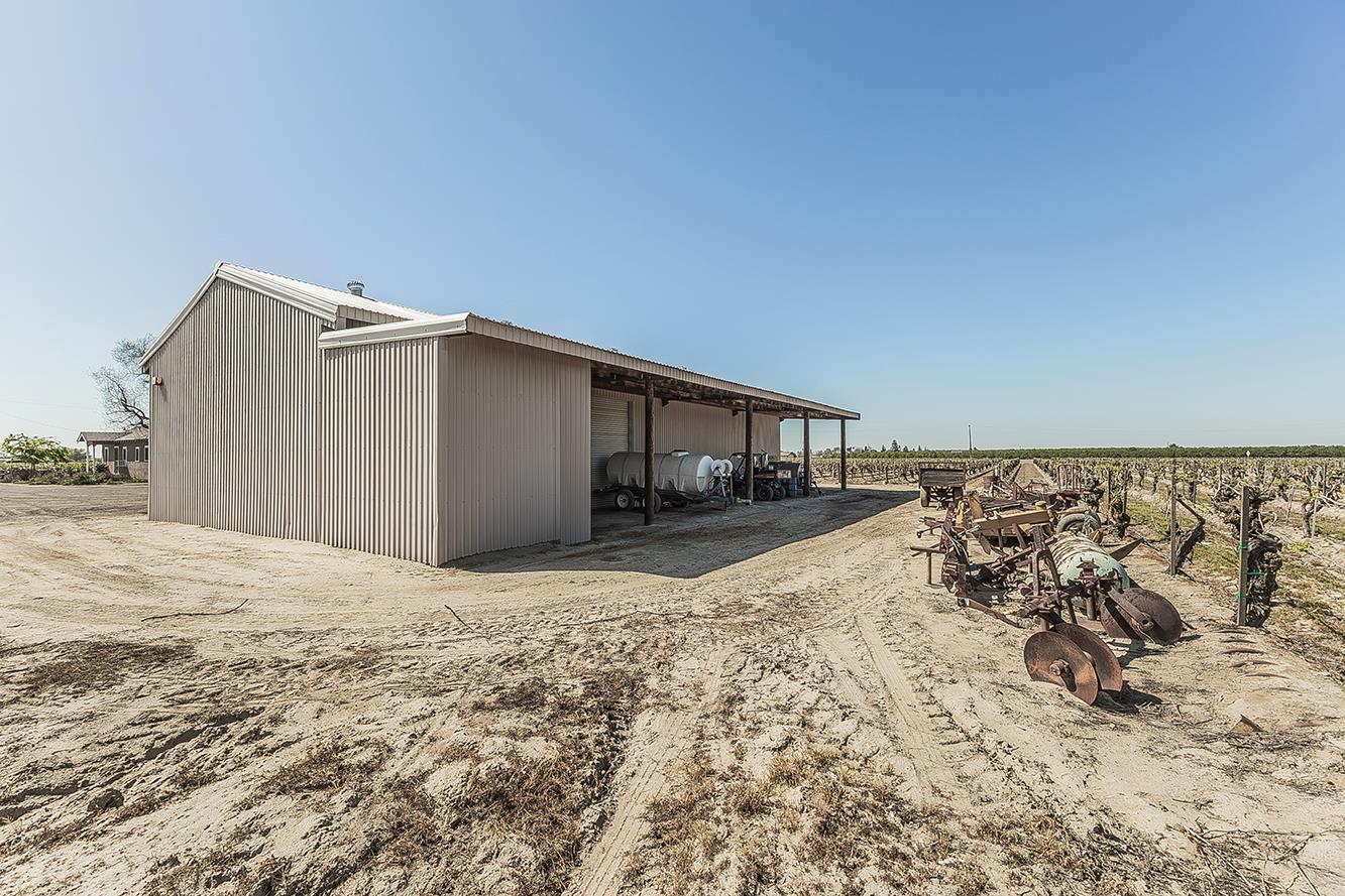 11888 W Shaw Ave, Fresno, CA 93723