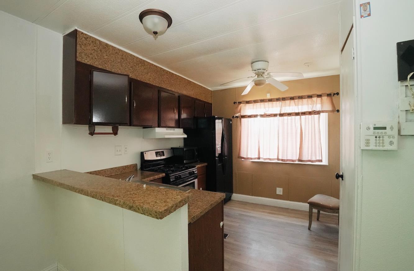 2317 S Chestnut Ave #SPC 8, Fresno, CA 93725
