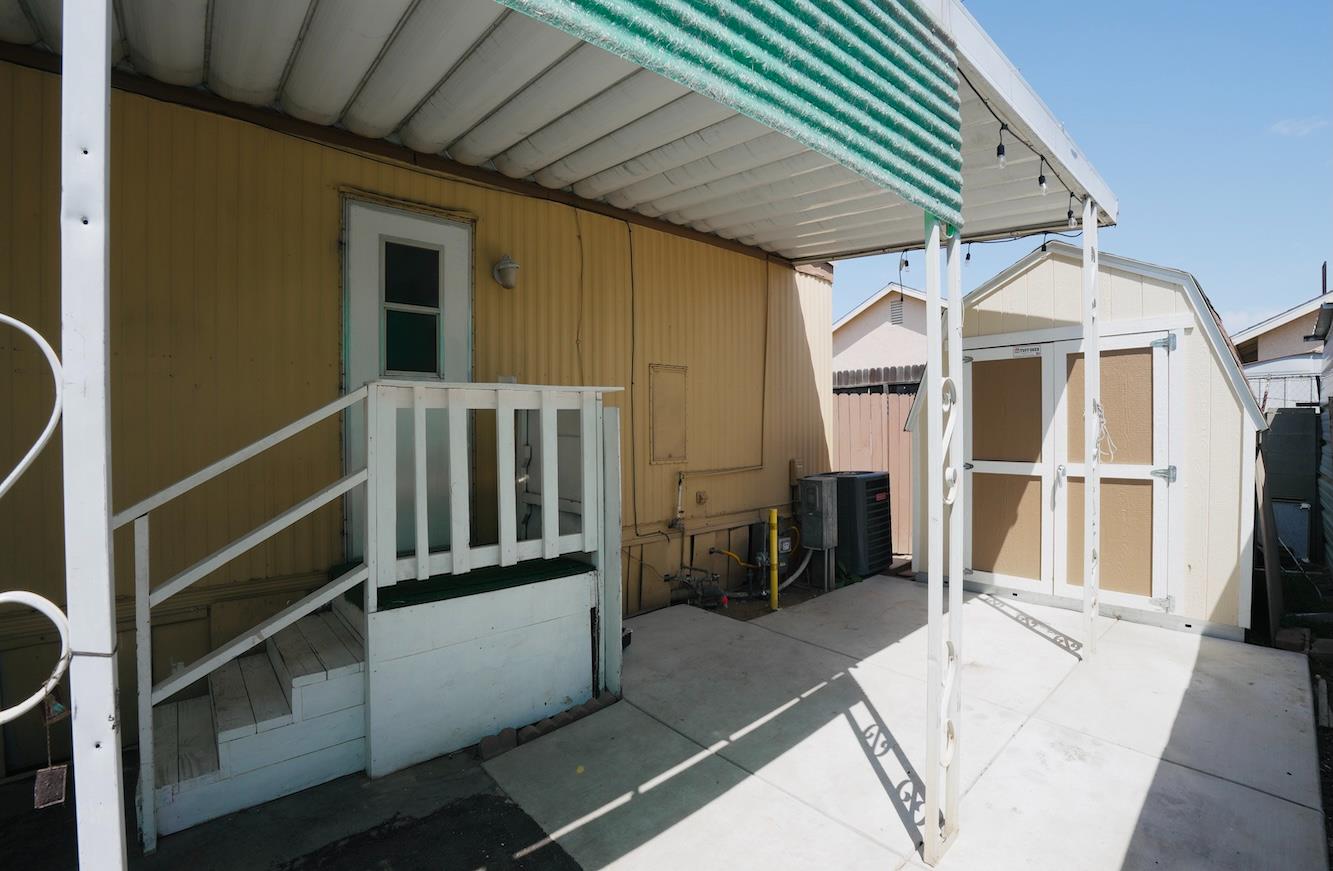 2317 S Chestnut Ave #SPC 8, Fresno, CA 93725