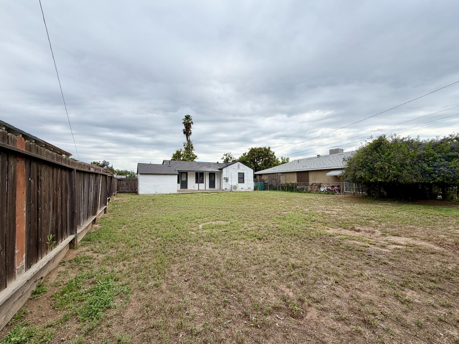 1336 W Fountain Way, Fresno, CA 93705