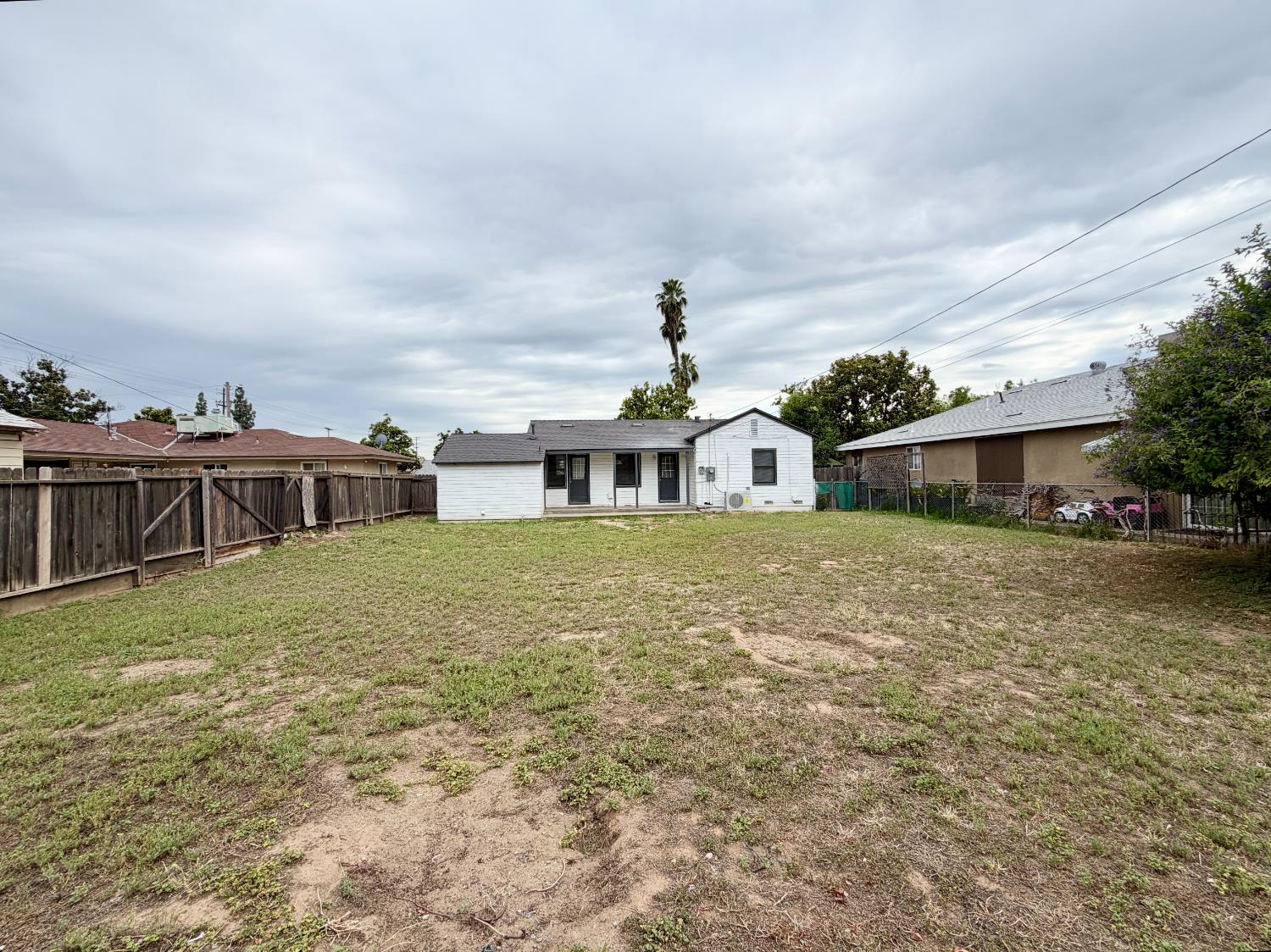 1336 W Fountain Way, Fresno, CA 93705