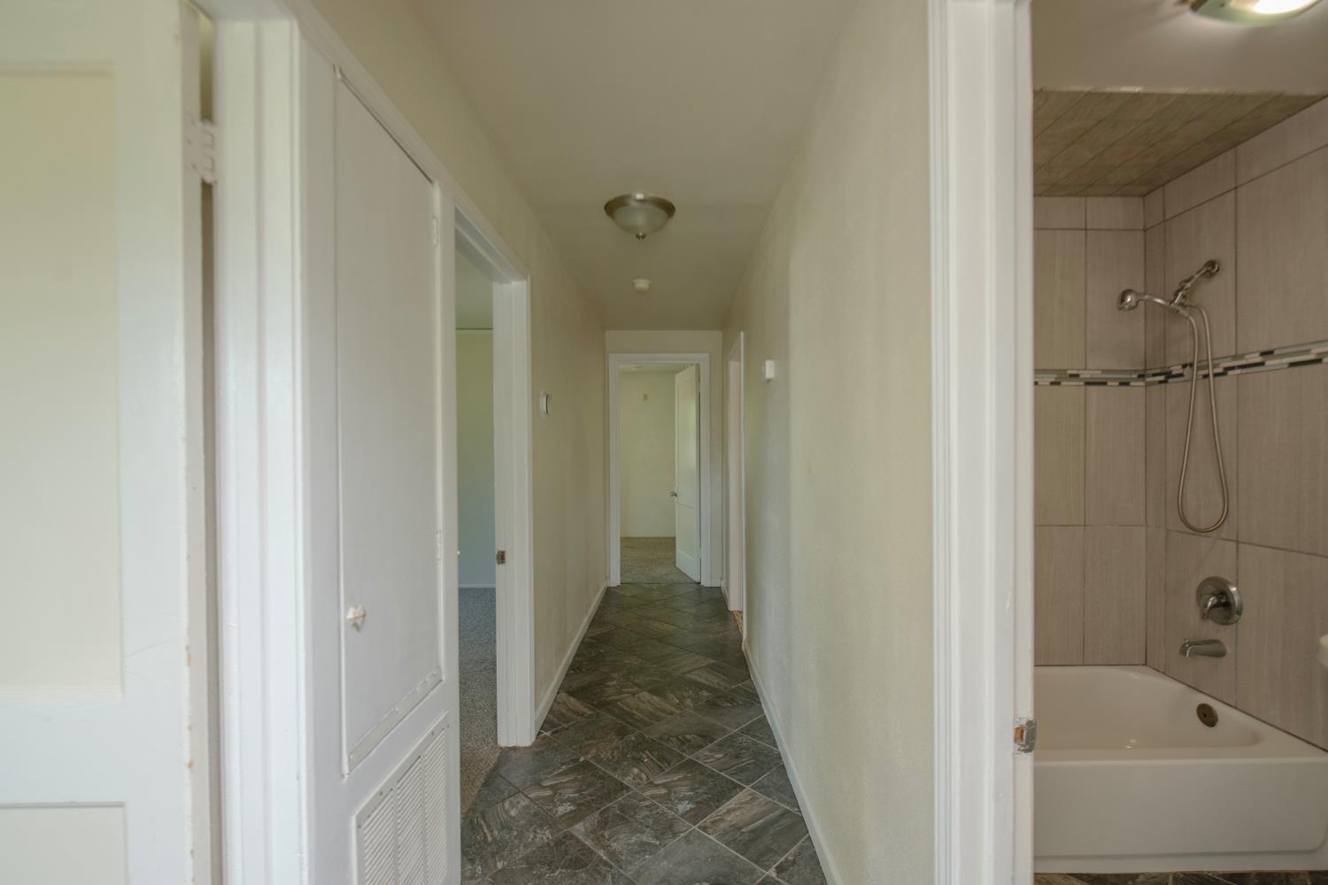 2319 E Vassar Ave, Fresno, CA 93703